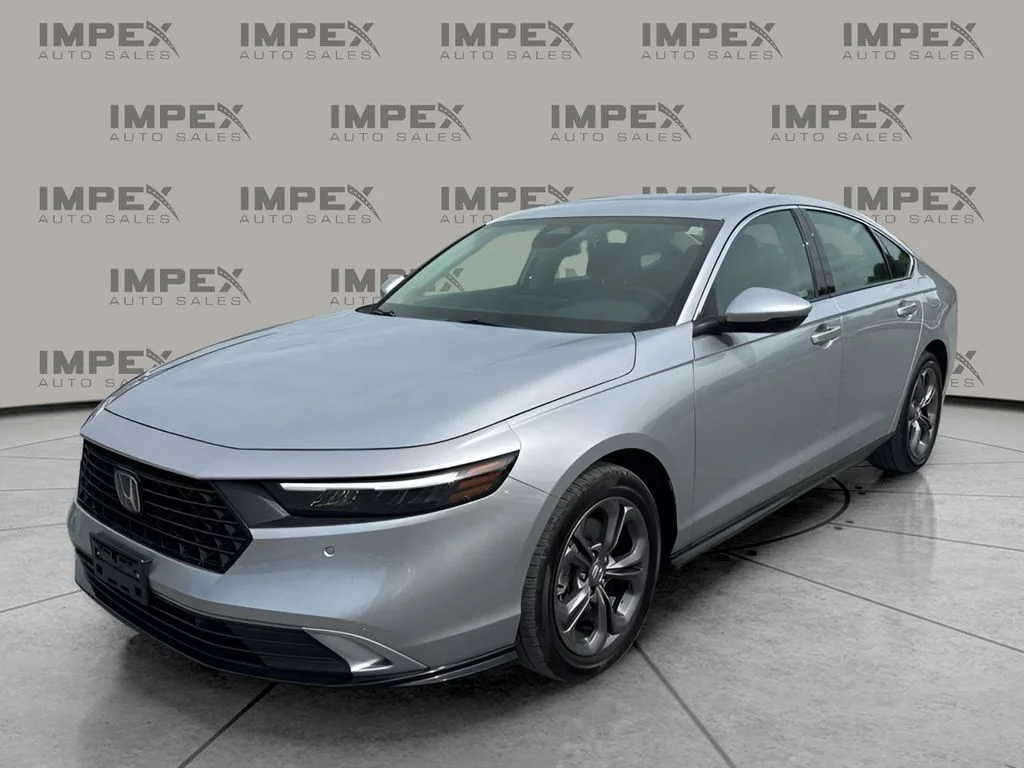 Used 2025 Gray Honda EX-L image 1