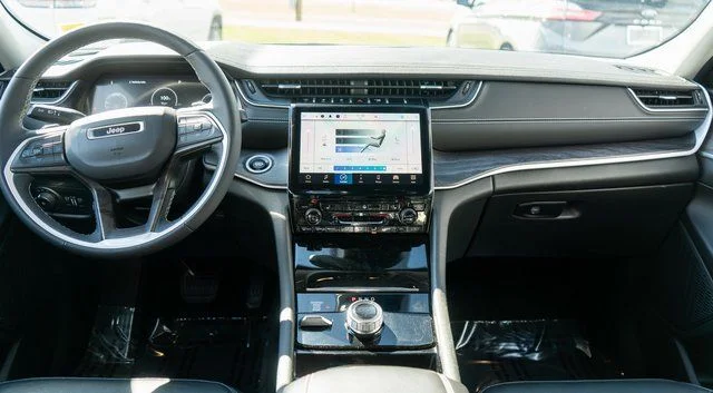 Used 2023 Red Jeep Limited image 13