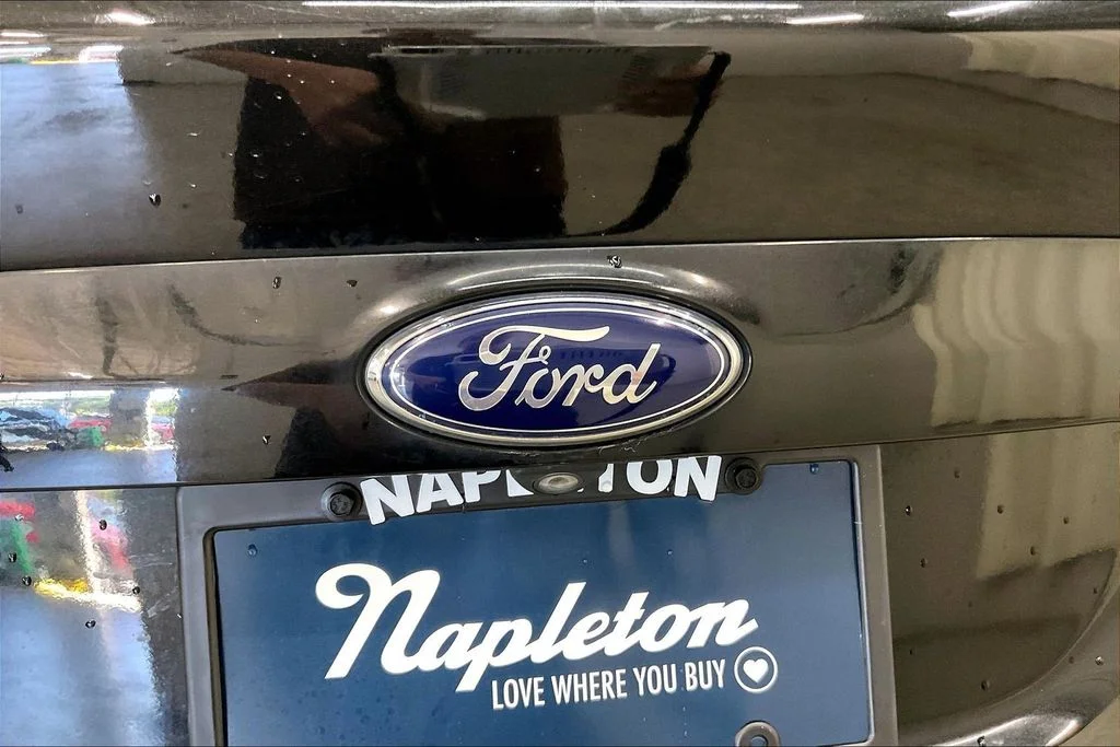Used 2014 Black Ford SE image 32