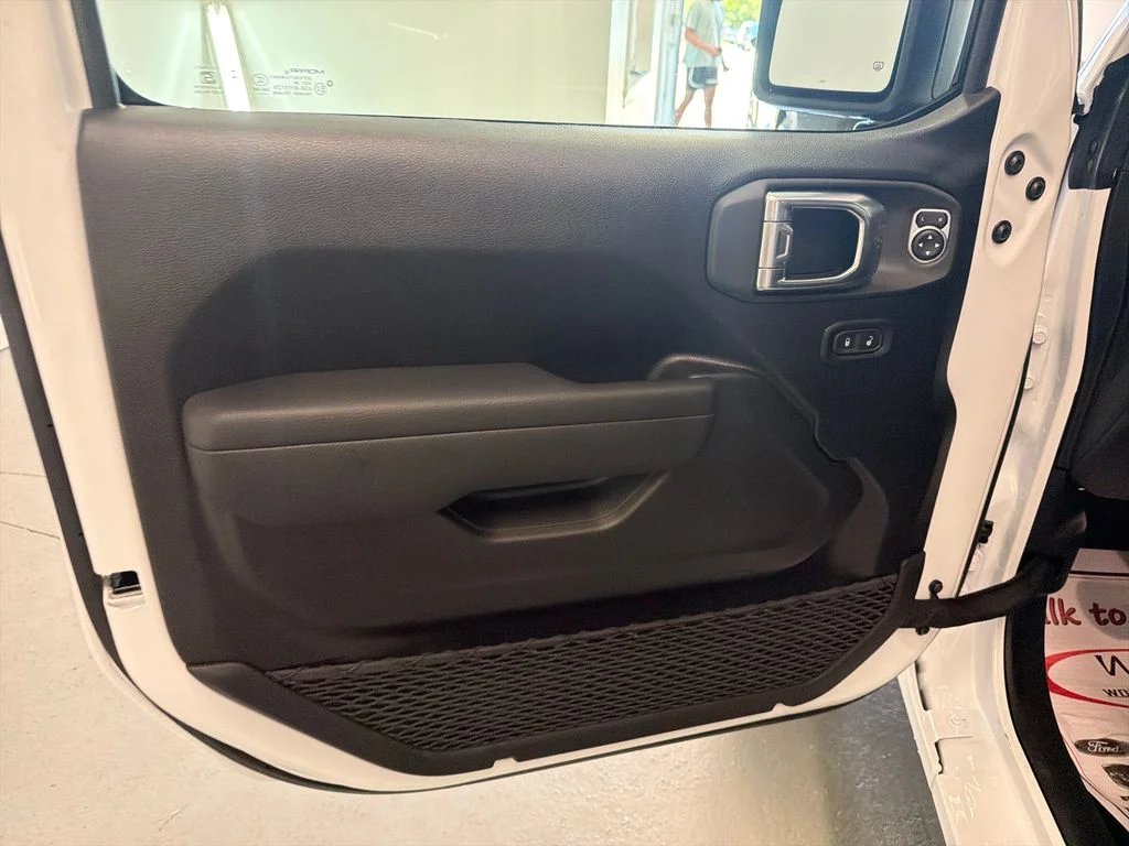 New 2027 Bright White Clear-Coat Paint Jeep Sport image 11