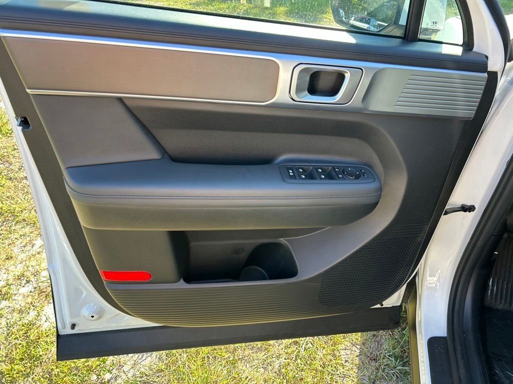 Used 2026 White Hyundai SEL image 17