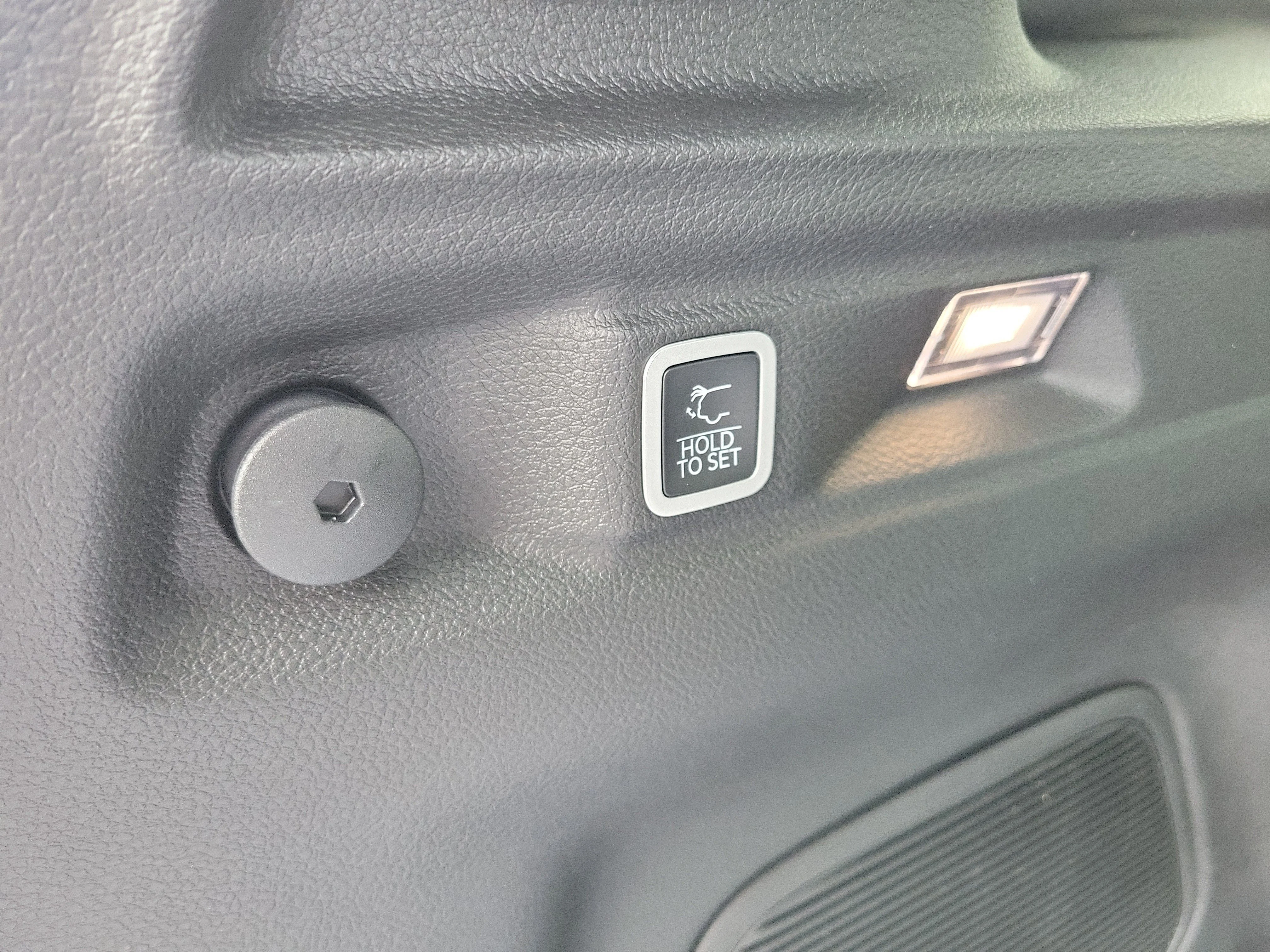 New 2026 Diamond Black Crystal Pearlcoat Jeep 85th Anniversary Edition image 9