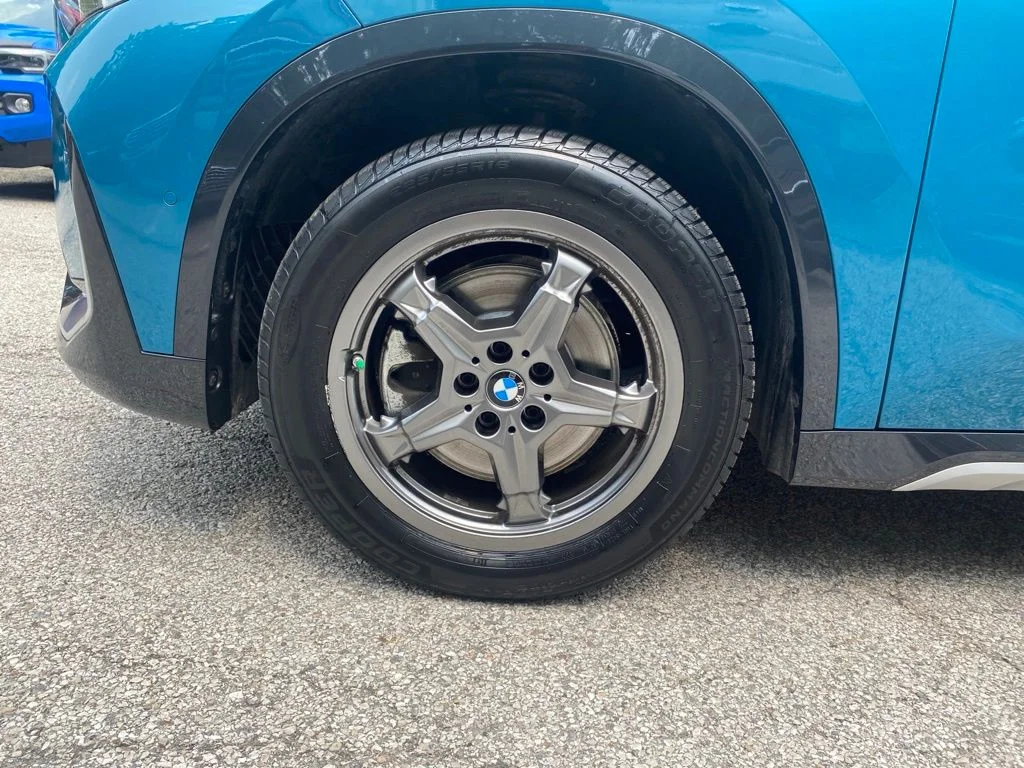 Used 2023 Blue BMW xDrive28i image 27
