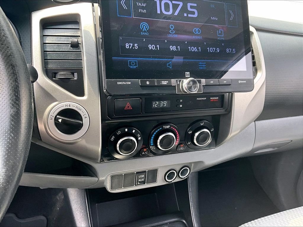 Used 2013 Black Toyota Base image 25