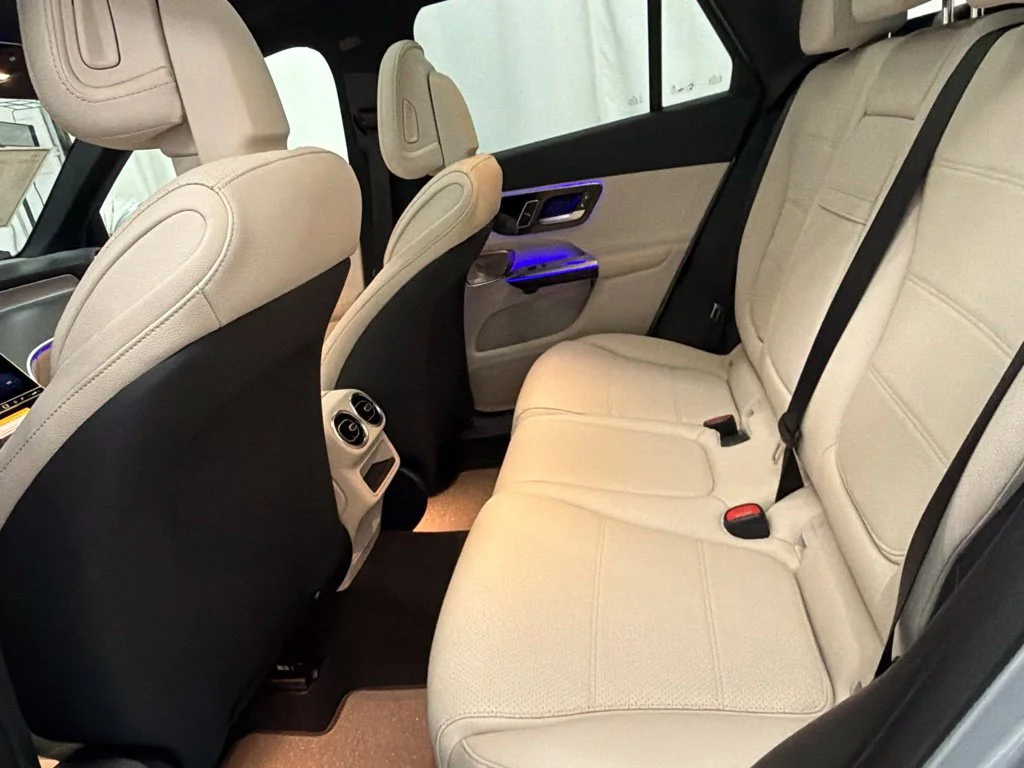 New 2027 Silver Mercedes-Benz GLC 300 image 20