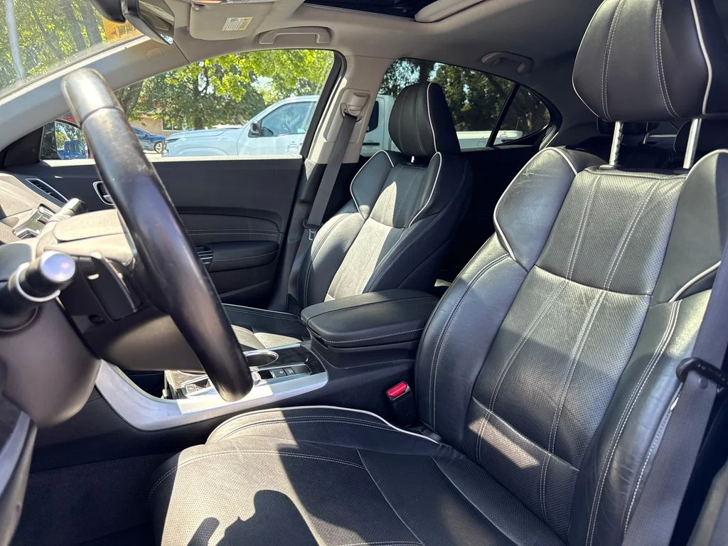 Used 2020 Silver Acura 3.5L Technology Pkg image 11