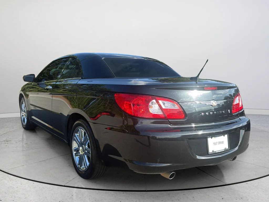 Used 2008 Black Chrysler Limited image 9