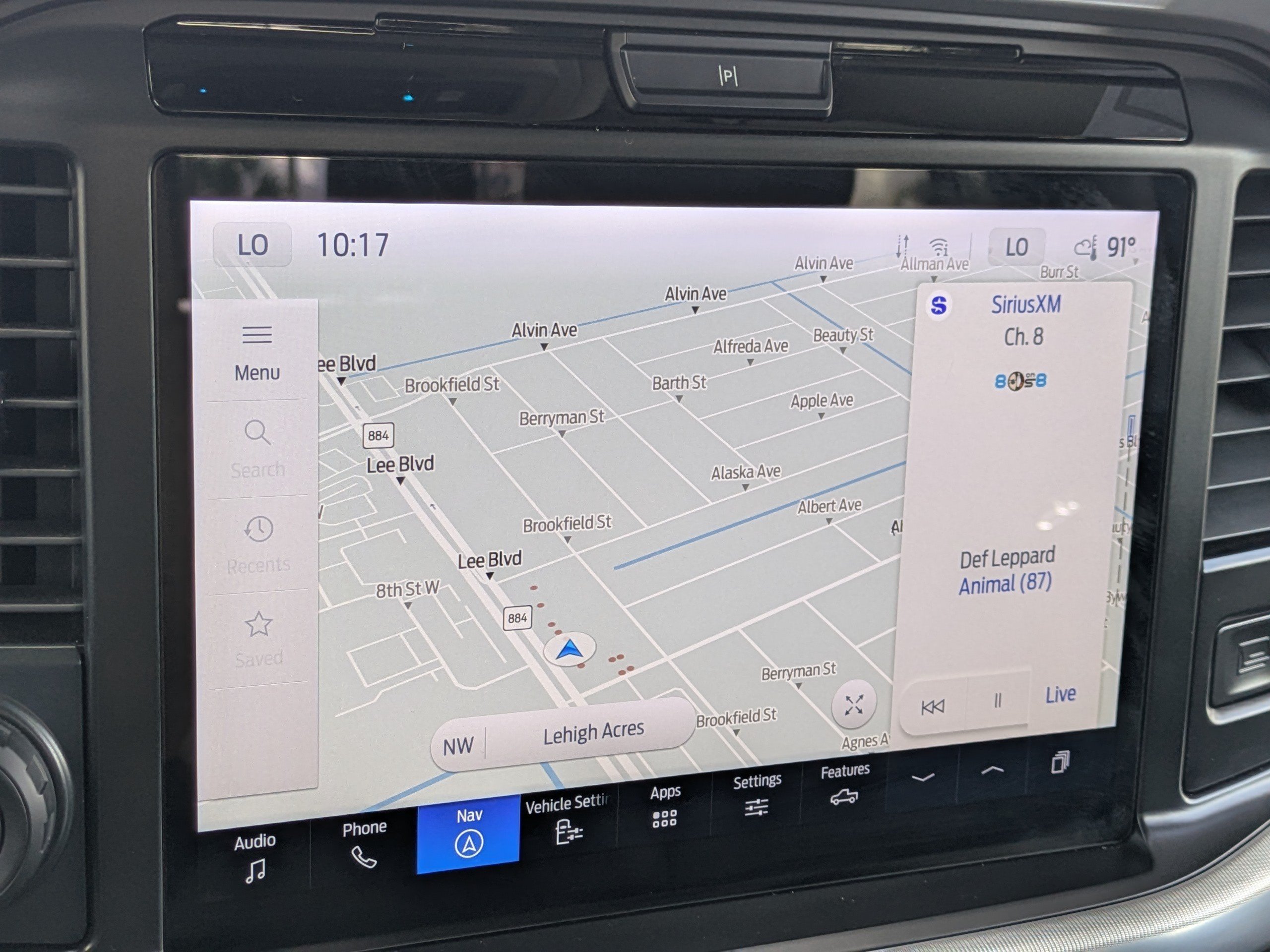 Used 2025 Silver Ford LARIAT image 29