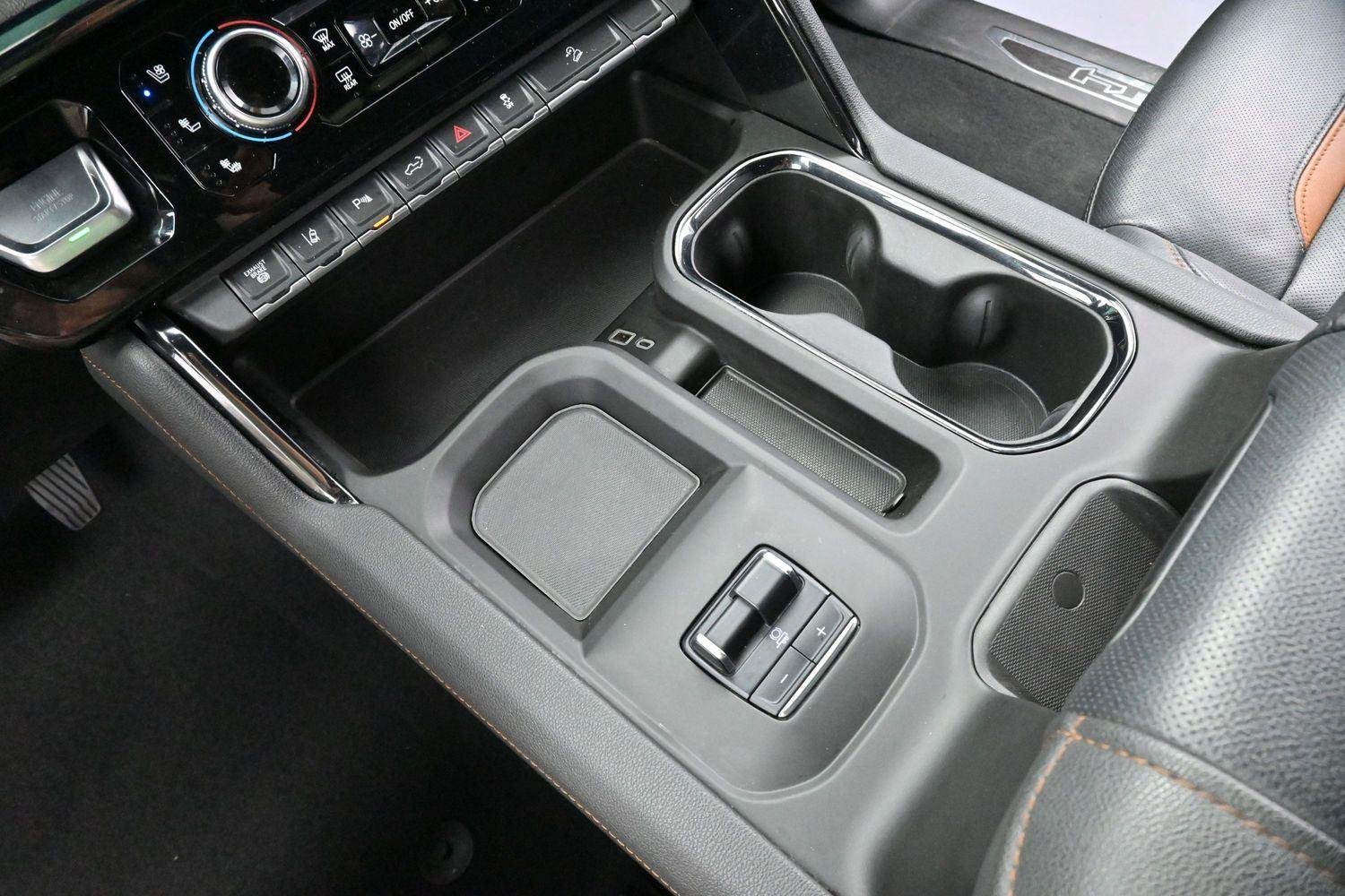 Used 2024 Onyx Black GMC AT4 image 25