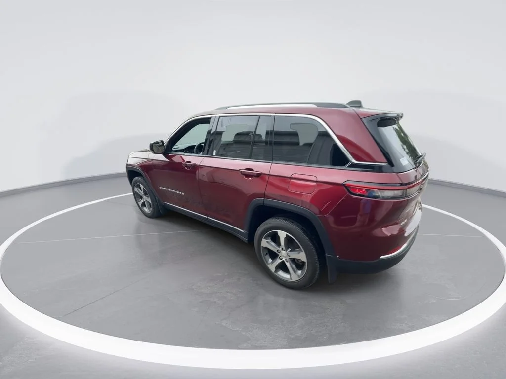 Used 2023 Red Jeep Limited image 6