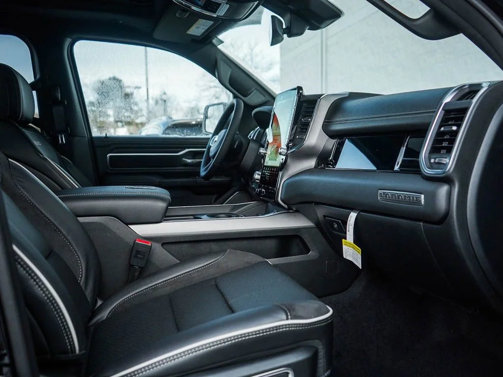 New 2026 Granite Crystal Metallic Clearcoat RAM LARAMIE image 9