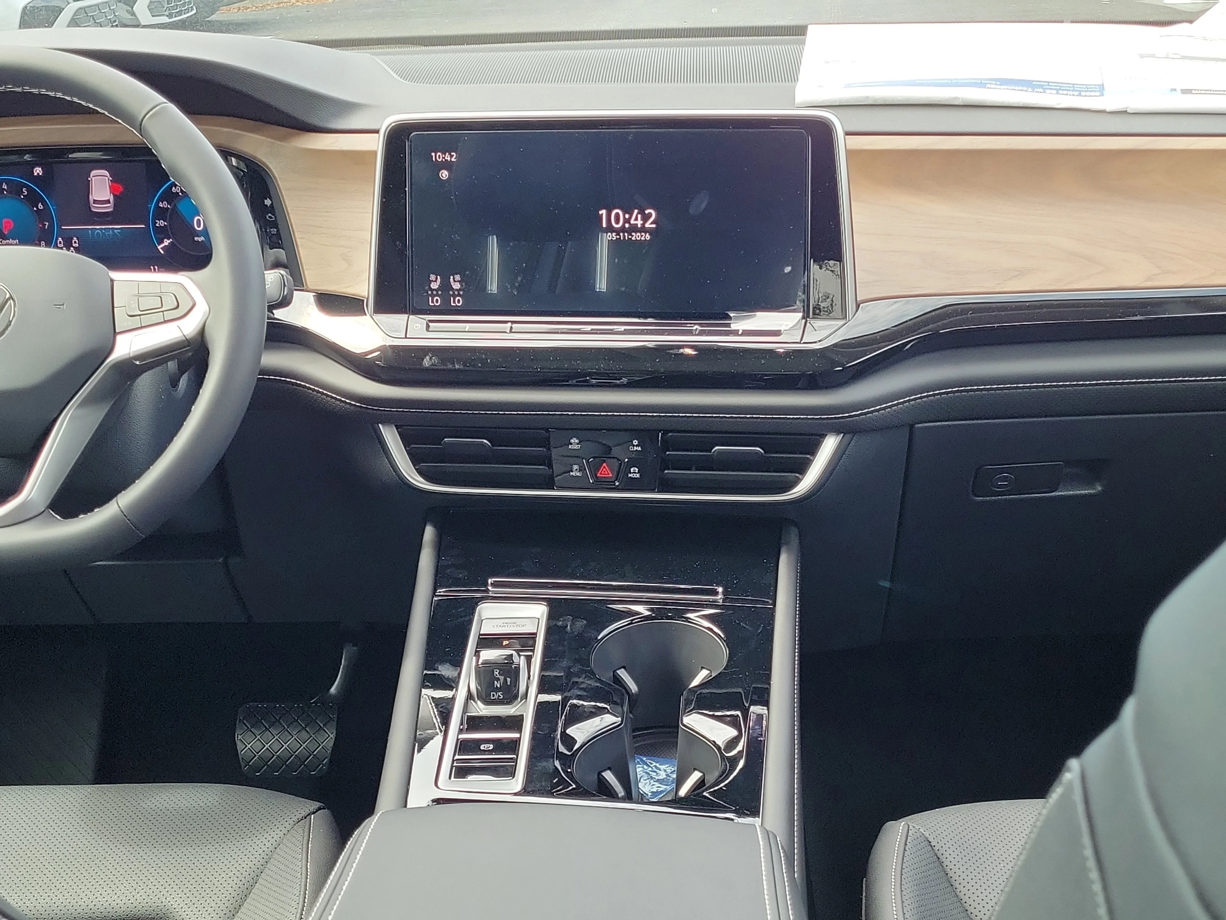 New 2026 White Volkswagen SE w/Technology image 5