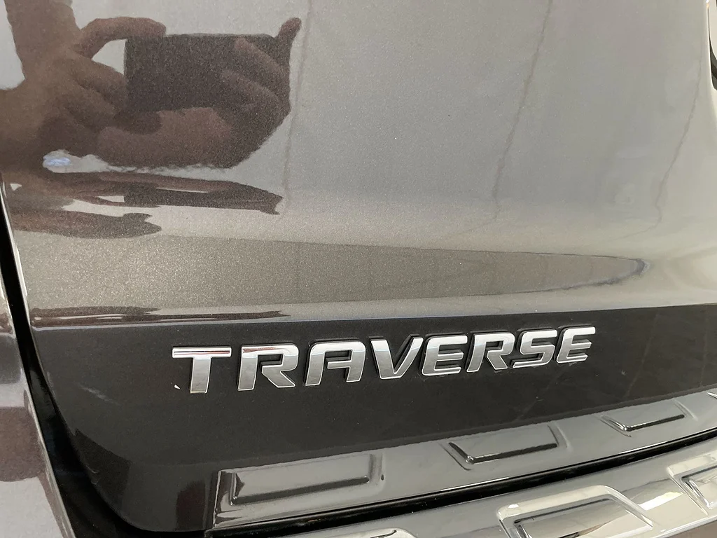 Used 2017 Tungsten Metallic Chevrolet Premier image 31