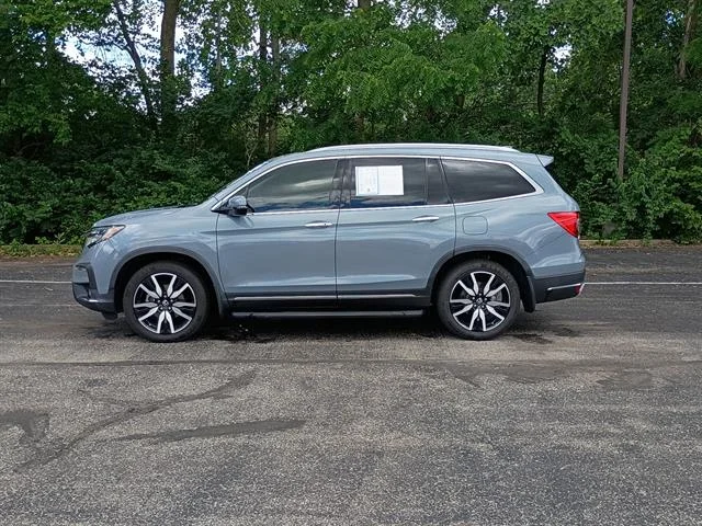 Certified Used 2022 GRAY Honda Touring w/Rear Captain
