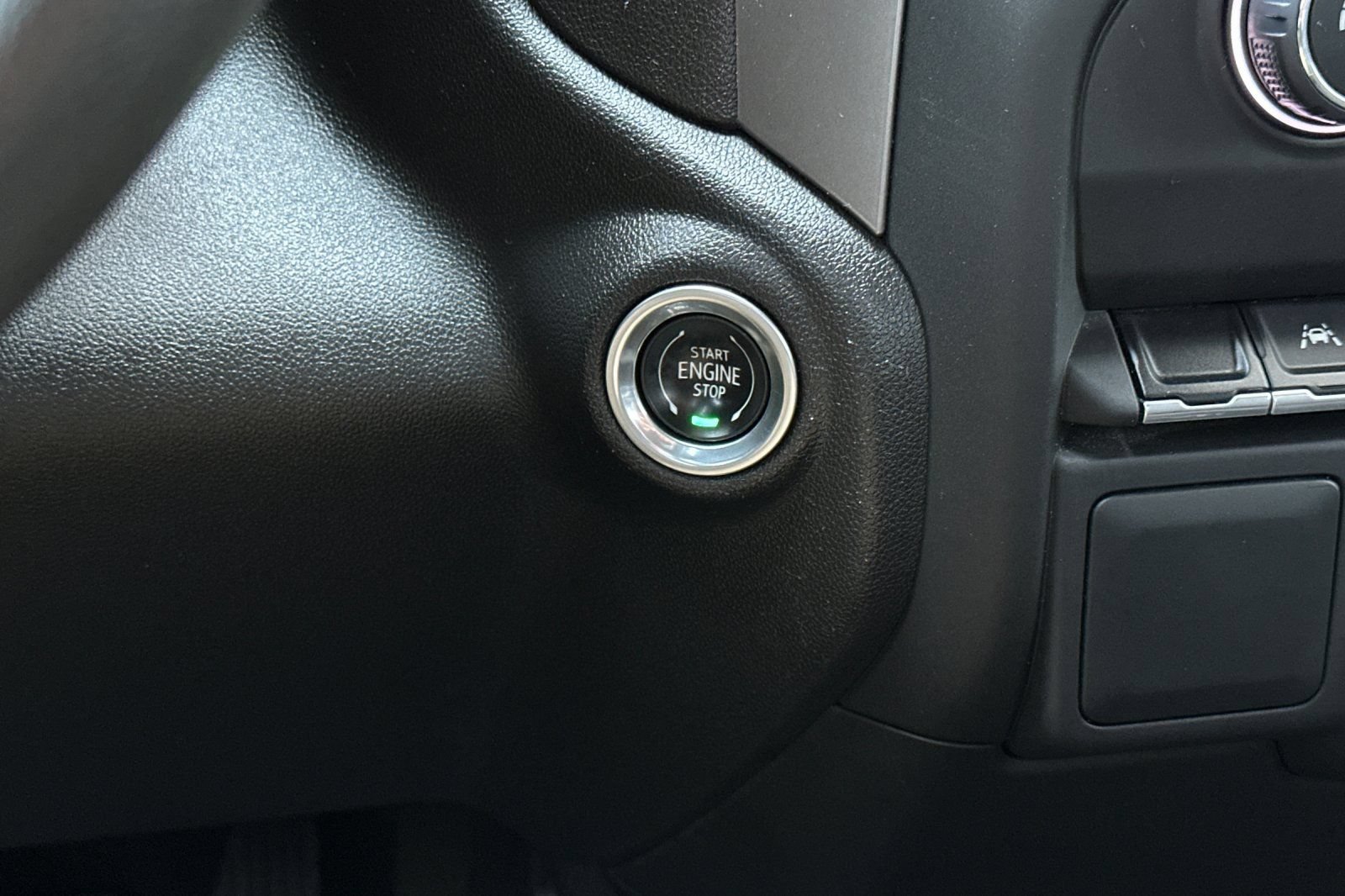 Used 2022 Summit White Chevrolet Custom image 28