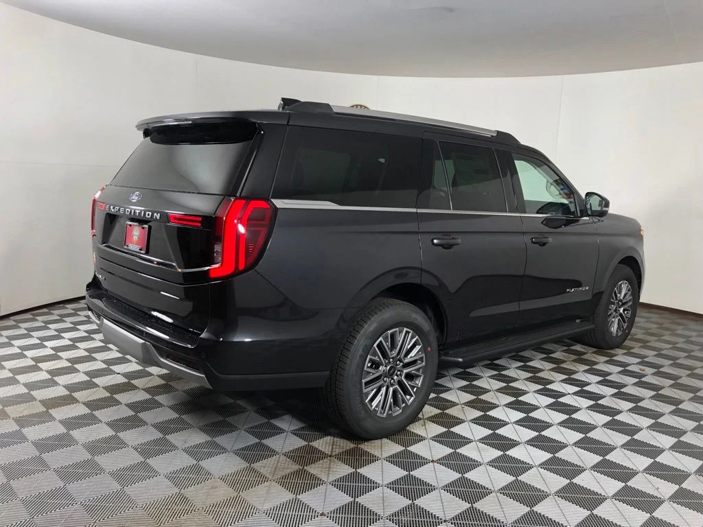 New 2026 Dark Matter Gray Metallic Ford Platinum® image 16