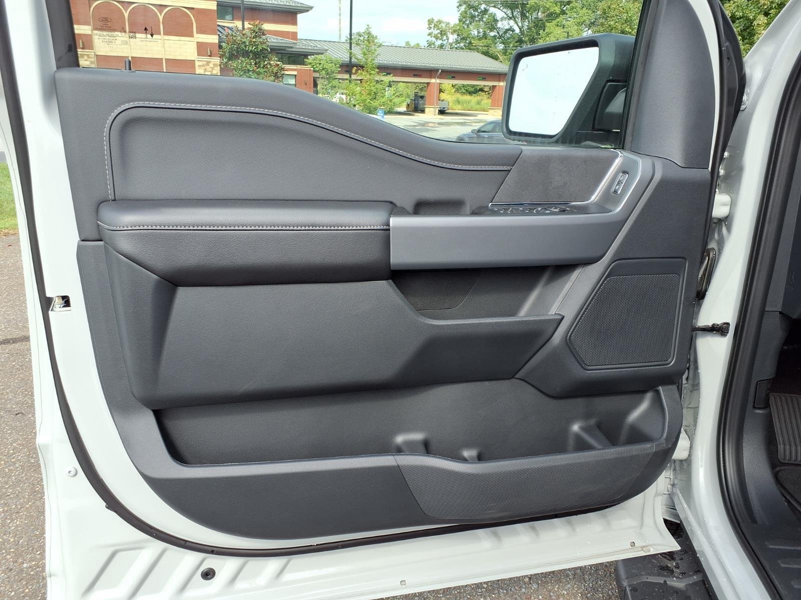 New 2026 Avalanche Ford XLT image 28