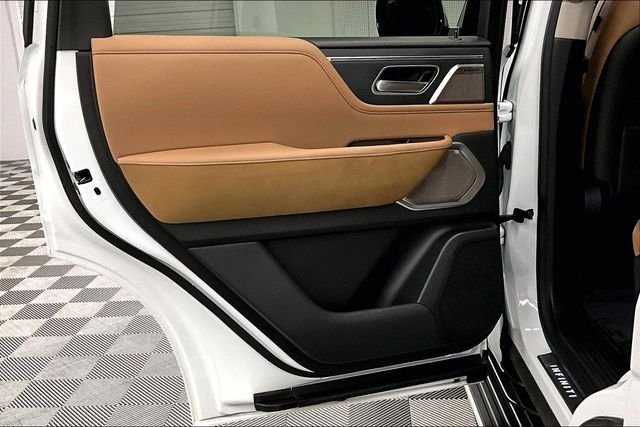 2025 INFINITI QX80 Sensory 4WD - Photo 23