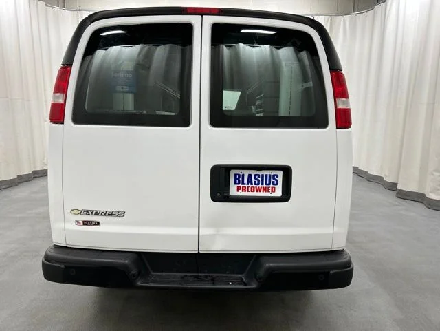 Used 2022 White Chevrolet Work Van image 18