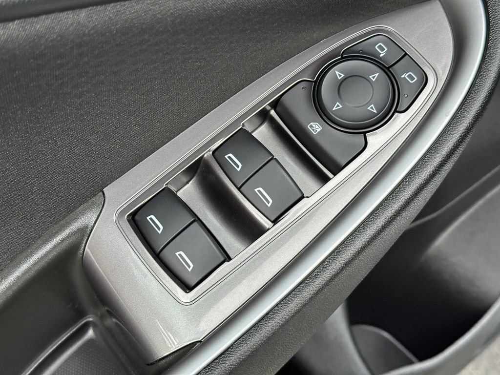 Used 2021 Silver Chevrolet RS image 10
