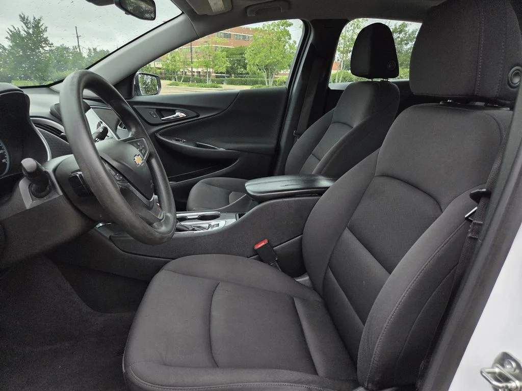 Used 2023 White Chevrolet LT image 13