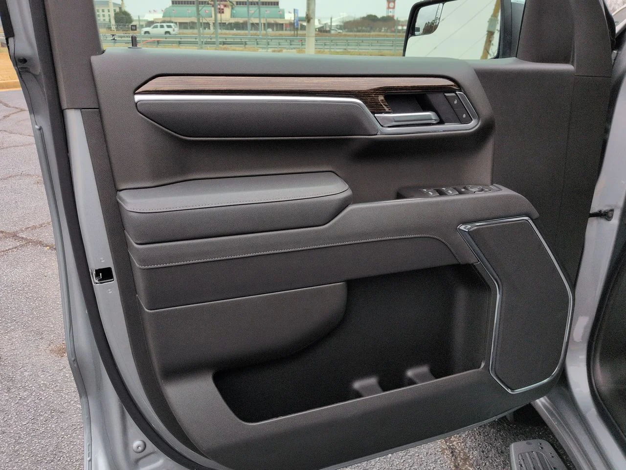 New 2026 Sterling Metallic GMC SLE image 22