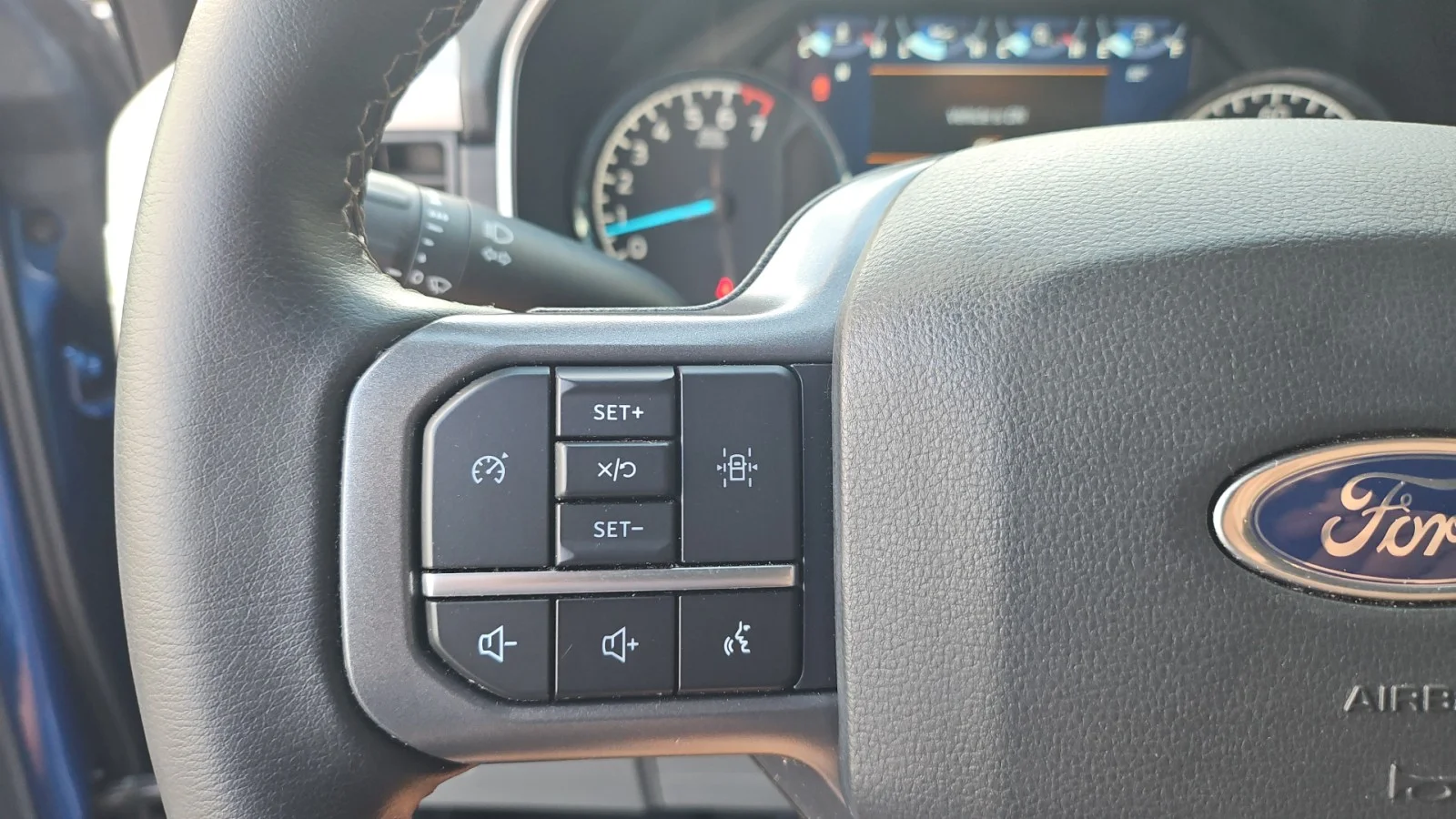 Used 2023 Blue Ford XLT image 19