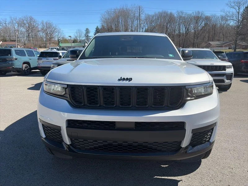 2025 Jeep Grand Cherokee L Altitude - Photo 11