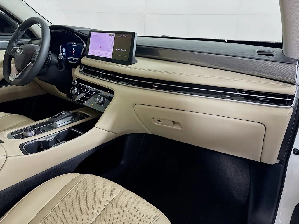 Certified Used 2025 Majestic INFINITI LUXE image 41