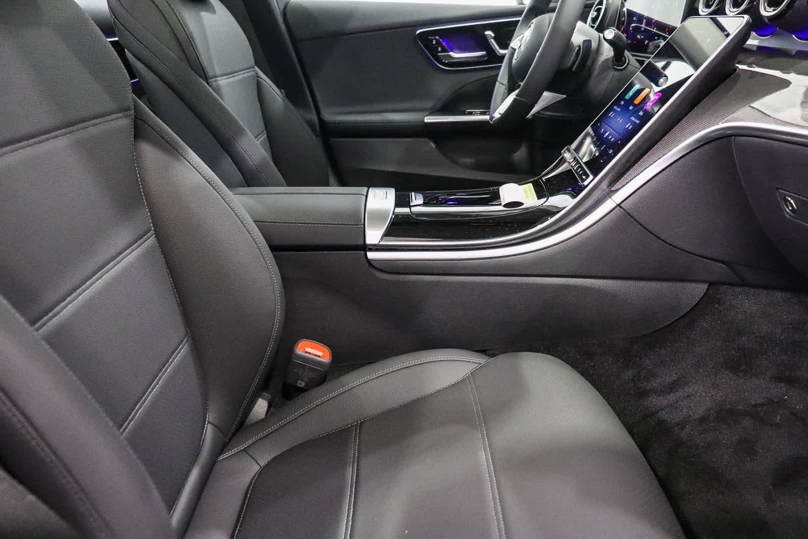 New 2026 MANUFAKTUR exclusive graphite grey magno Mercedes-Benz C 300 image 19