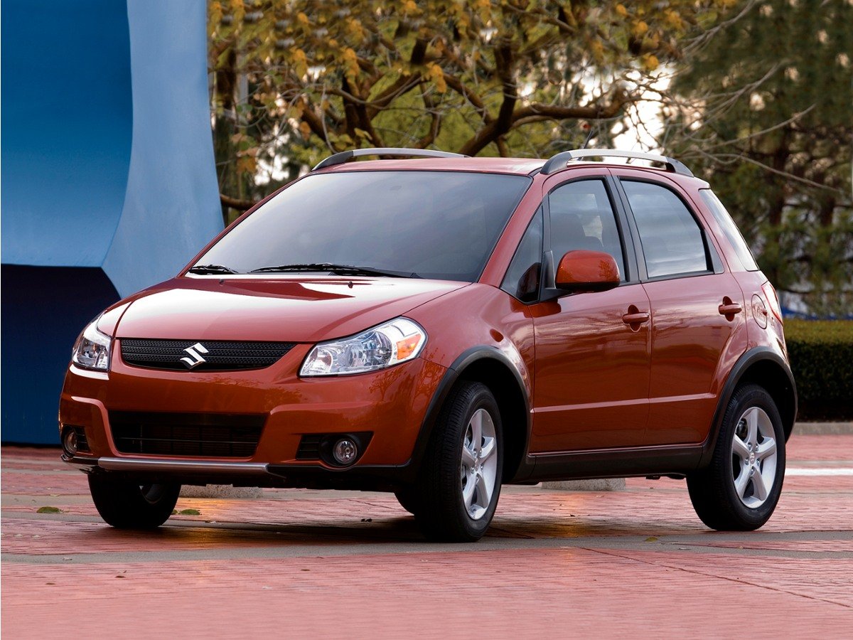 Used 2011 Silver Suzuki Premium image 1