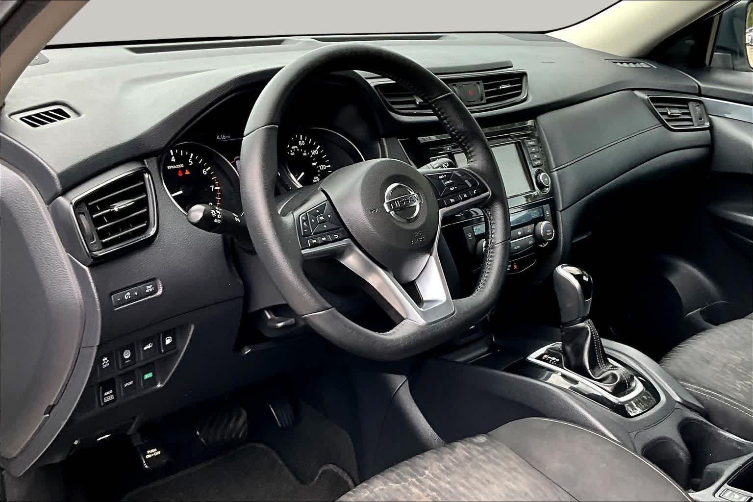 Used 2020 Brilliant Silver Metallic Nissan SV image 18