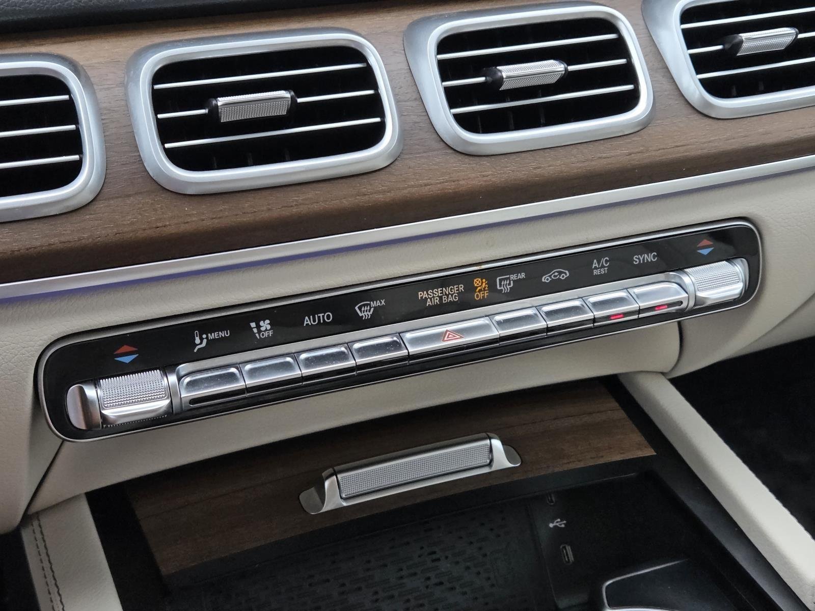 Used 2024 Twilight Blue Metallic Mercedes-Benz GLE 450 image 28