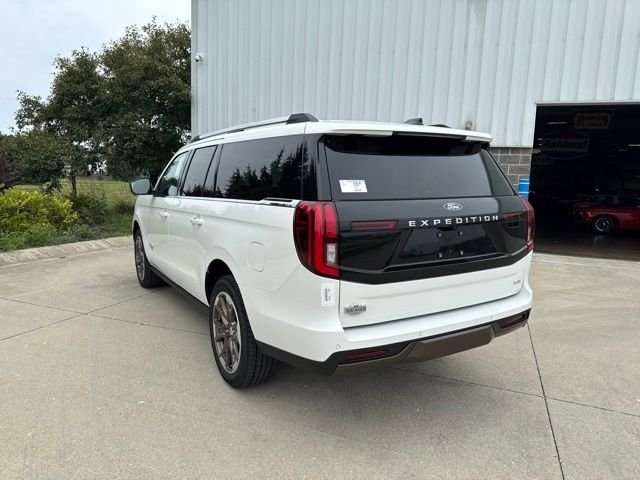New 2027 White Ford King Ranch image 8