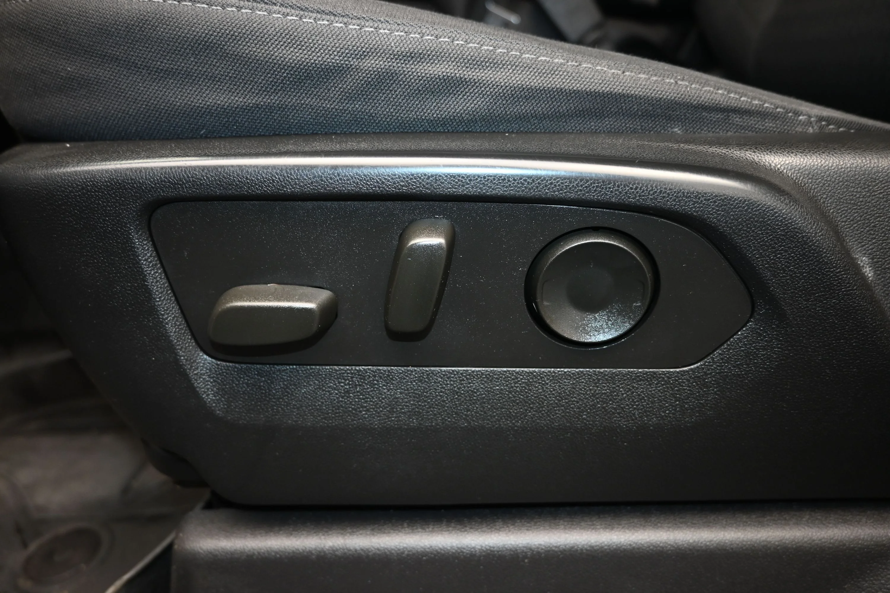 Used 2024 Summit White Chevrolet Custom image 7