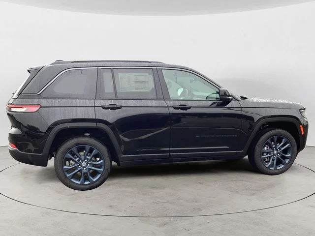 New 2026 Diamond Black Jeep 85TH ANNIVERSARY EDITION 4X4 image 7