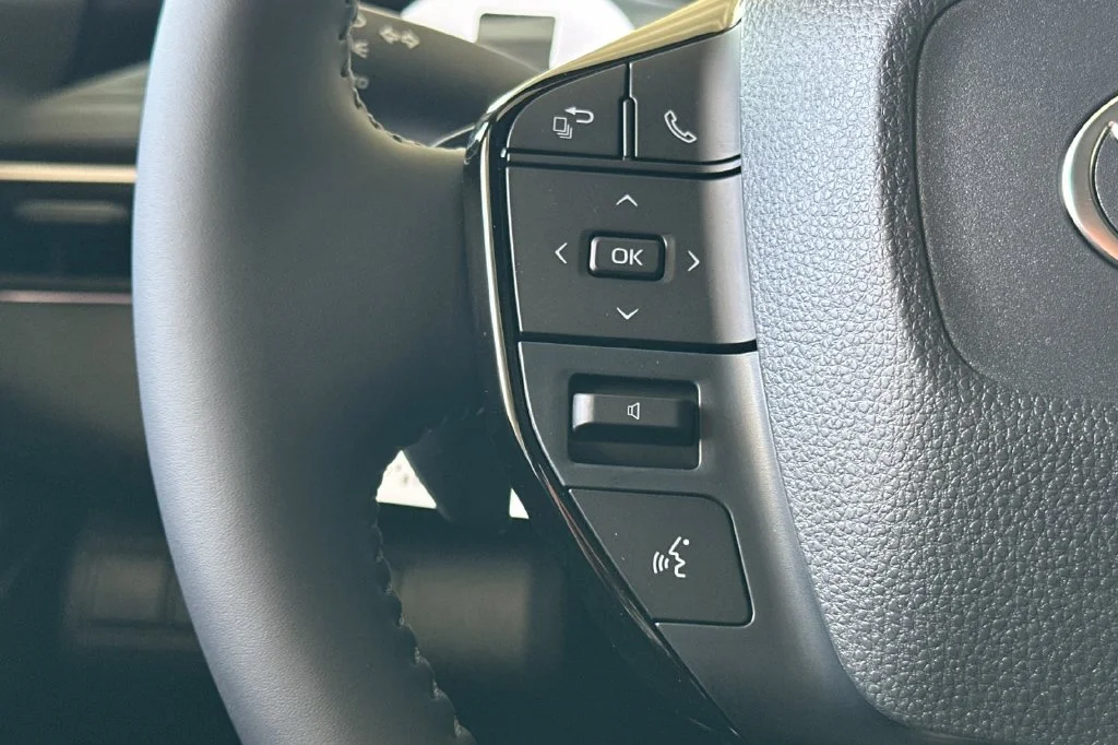 New 2027 Wind Chill Pearl <sup>1</sup> Toyota  XSE image 27