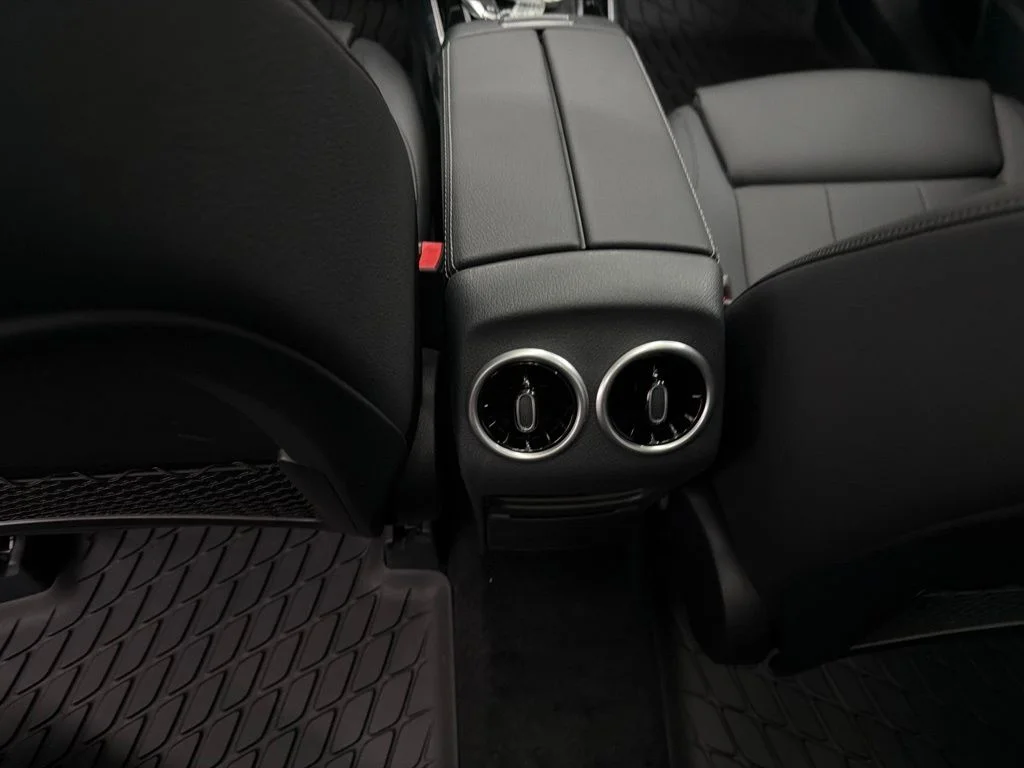 New 2026 Black Mercedes-Benz GLB 250 image 22