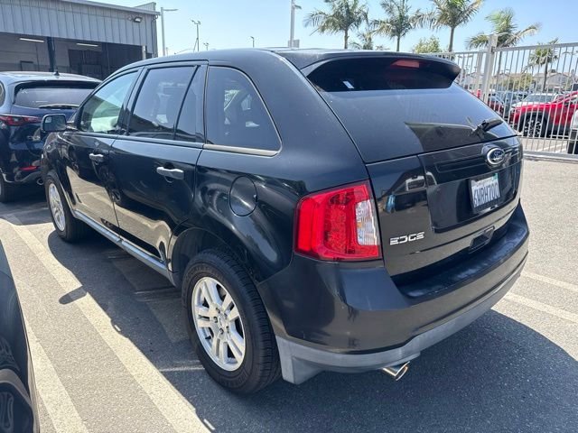 Used 2013 Black Ford SE image 3