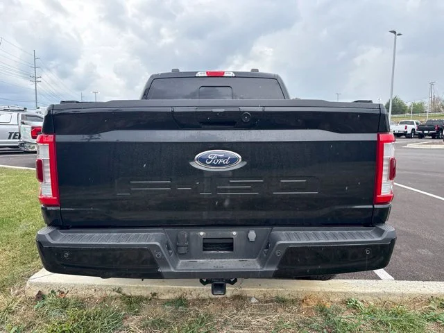 Used 2023 Black Metallic Ford Lariat image 5