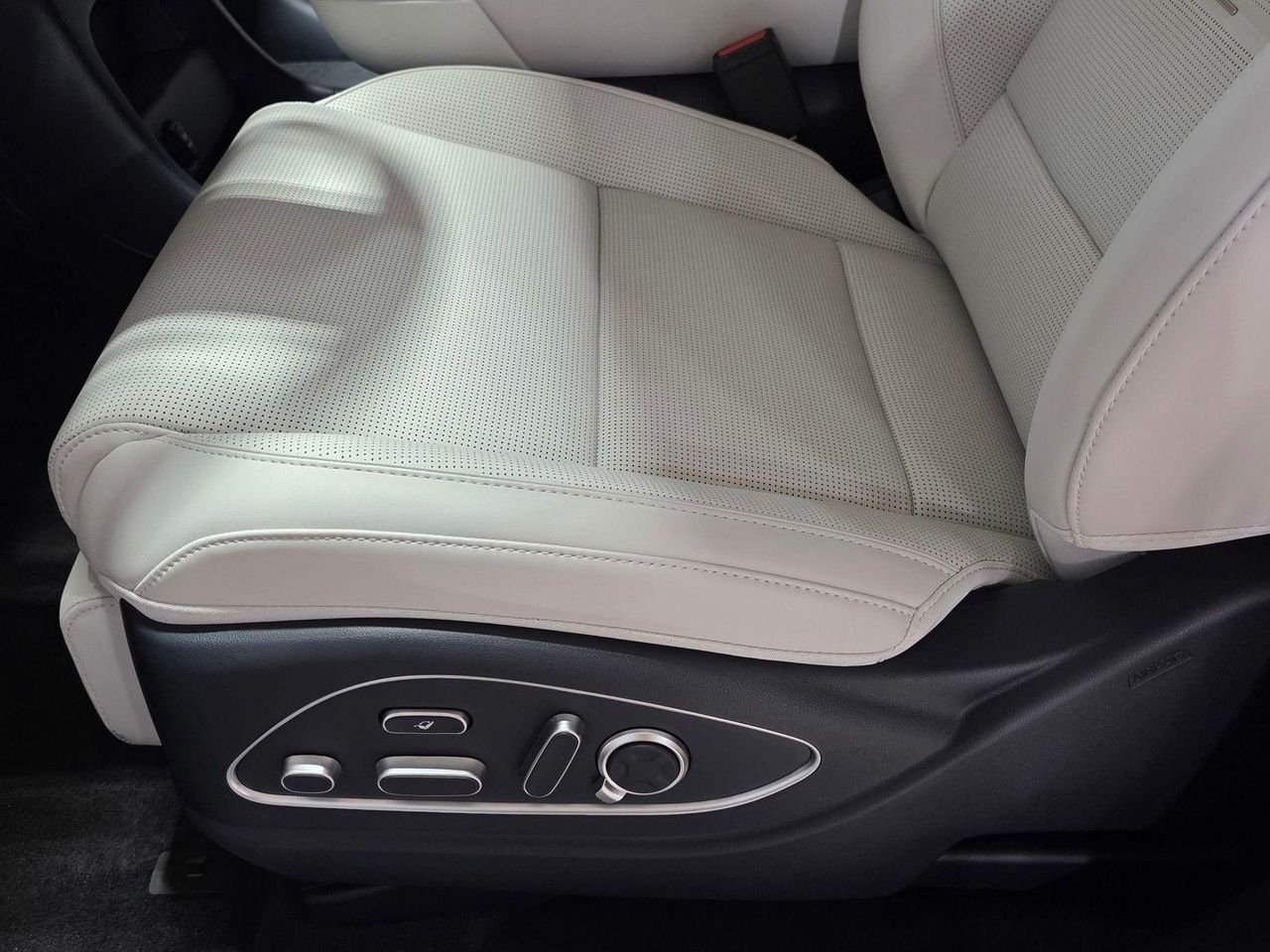 New 2027 A2b Hyundai Calligraphy image 25