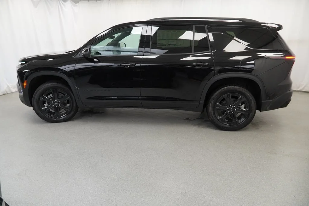 New 2027 Mosaic Black Metallic Chevrolet LT image 40