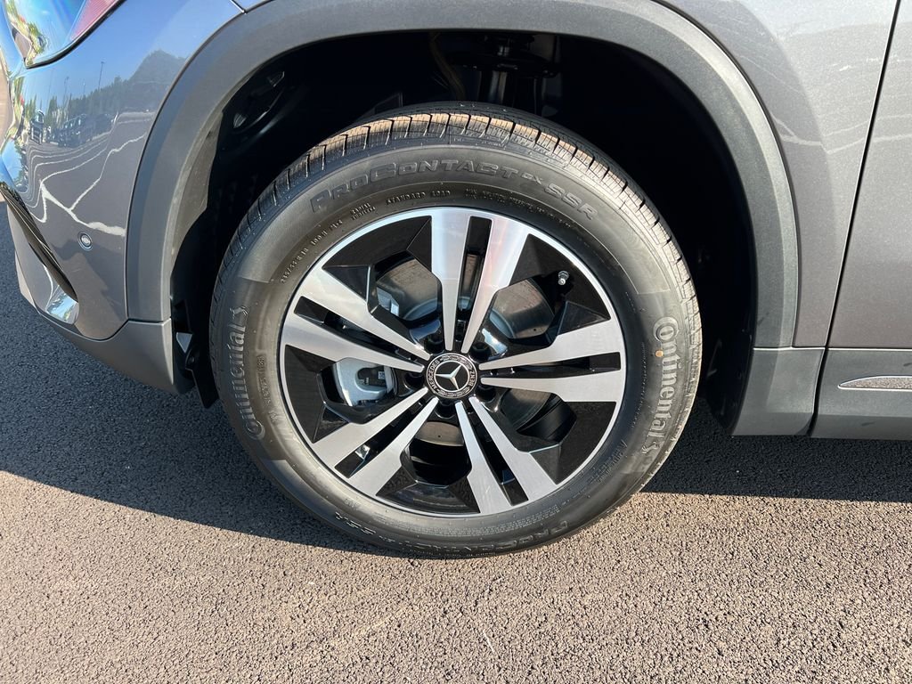New 2026 Mountain Grey Metallic Mercedes-Benz GLA 250 image 35