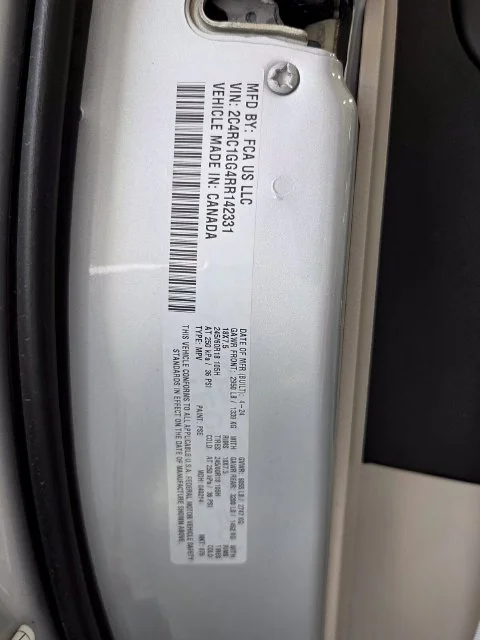 Used 2024 Silver Chrysler Limited image 20
