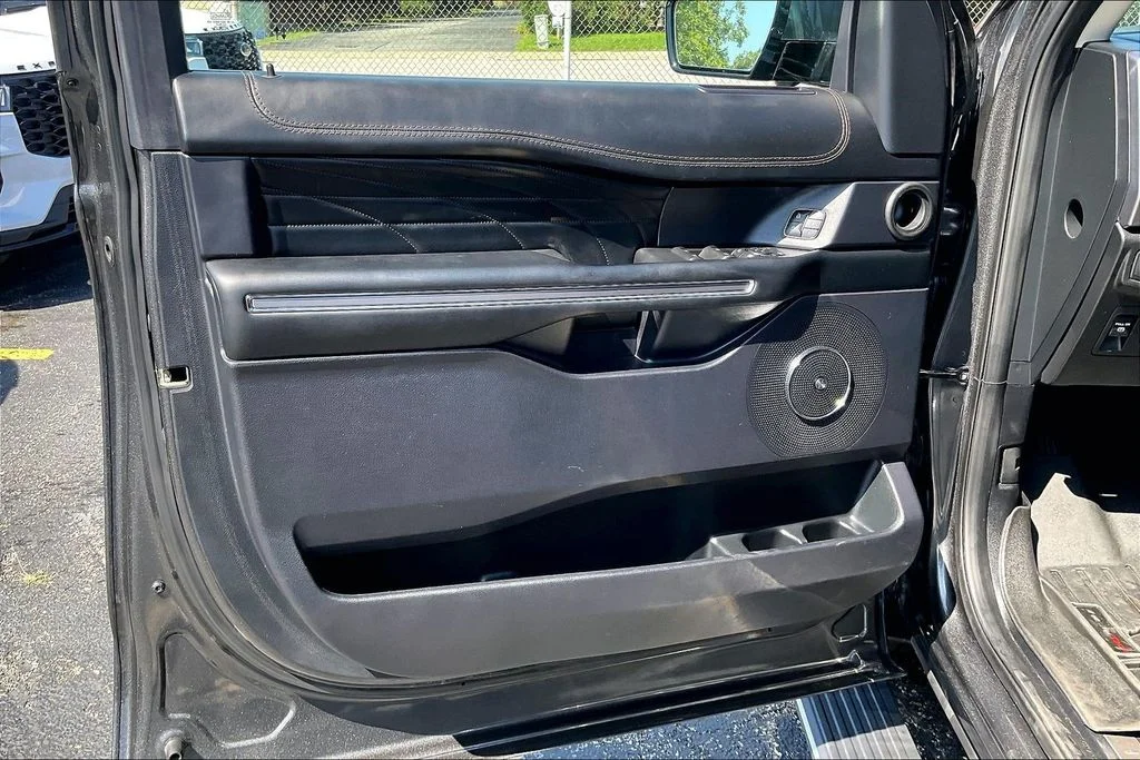 Used 2020 Gray Ford Platinum image 22