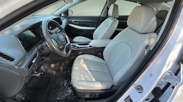 Used 2023 White Hyundai Limited image 18