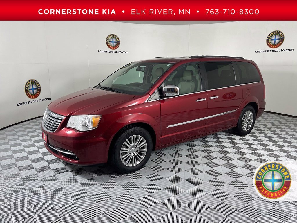 2016 Chrysler Town & Country Anniversary Edition