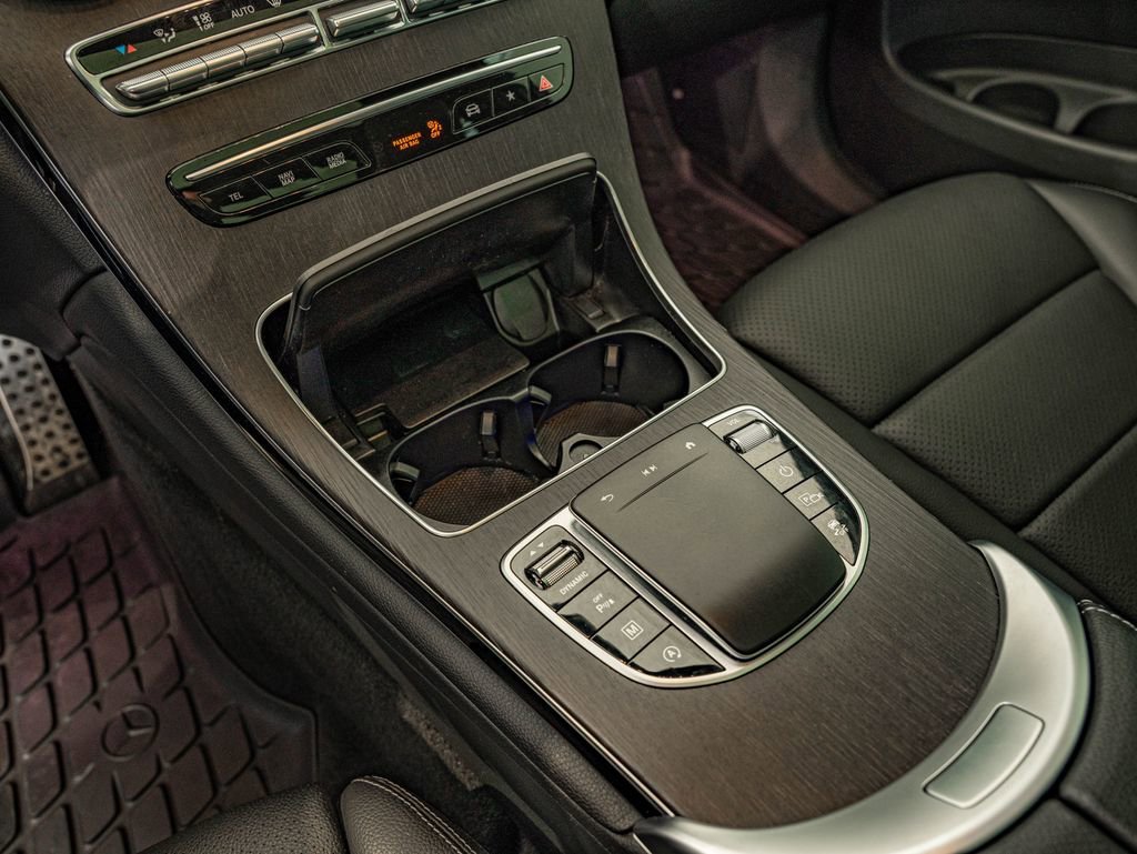 Used 2022 Black Mercedes-Benz GLC 300 image 25
