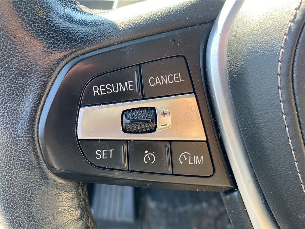 Used 2022 Black Sapphire Metallic BMW xDrive40i image 19