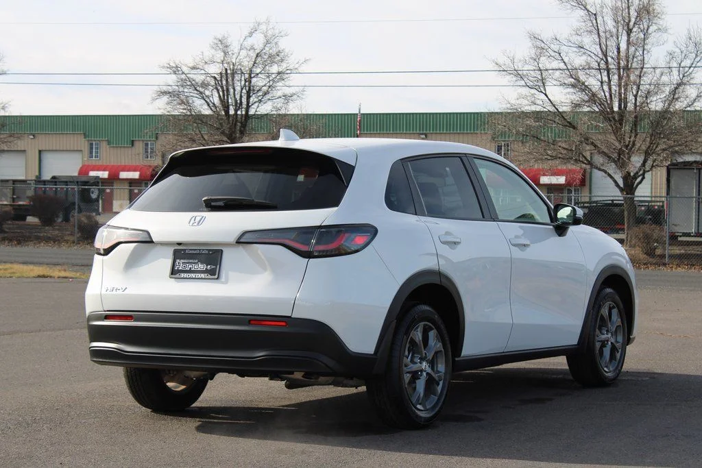 New 2026 Platinum White Pearl Honda LX image 6